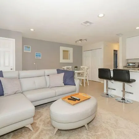 Lovely Cottage - Close To Siesta, Shops & Dining Sarasota Exterior photo
