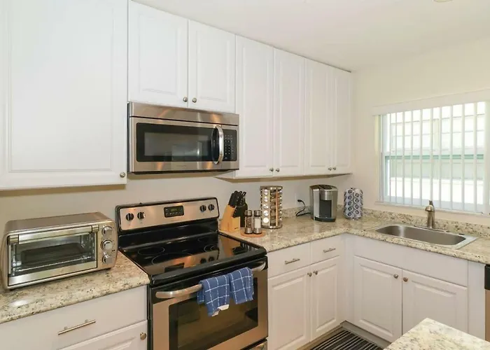 Lovely Cottage - Close To Siesta, Shops & Dining