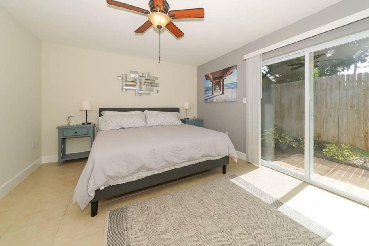 Lovely - Close To Siesta, Shops & Dining Ferienhaus